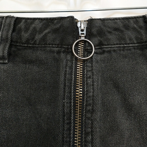 Like New Free People We The Free Faded Black Denim Mini Skirt - Size 29 - Picture 7 of 9